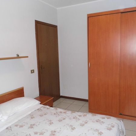 Bilocale Mentana 21 Apartman Parma Kültér fotó