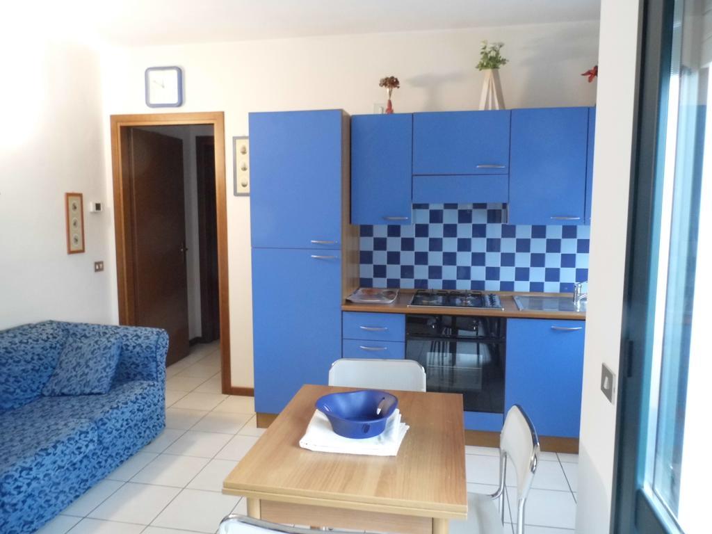 Bilocale Mentana 21 Apartman Parma Kültér fotó