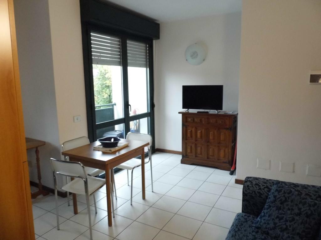 Bilocale Mentana 21 Apartman Parma Kültér fotó